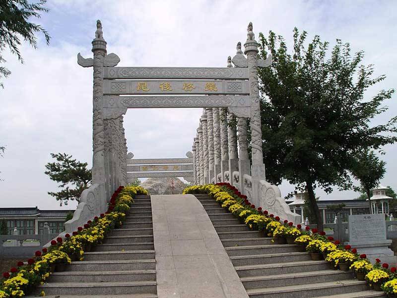 思亲园陵园环境